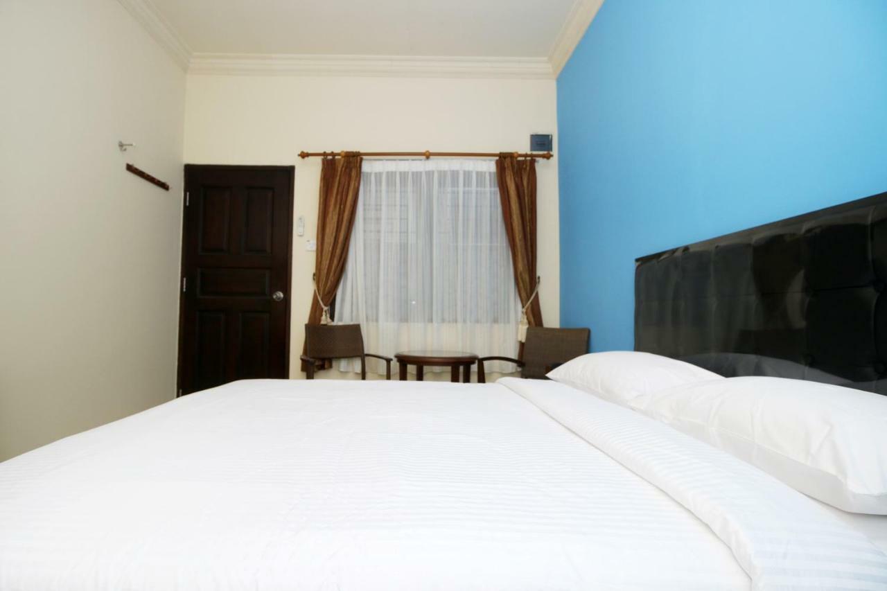 Safina Inn Syariah Sekupang Batam Exterior foto