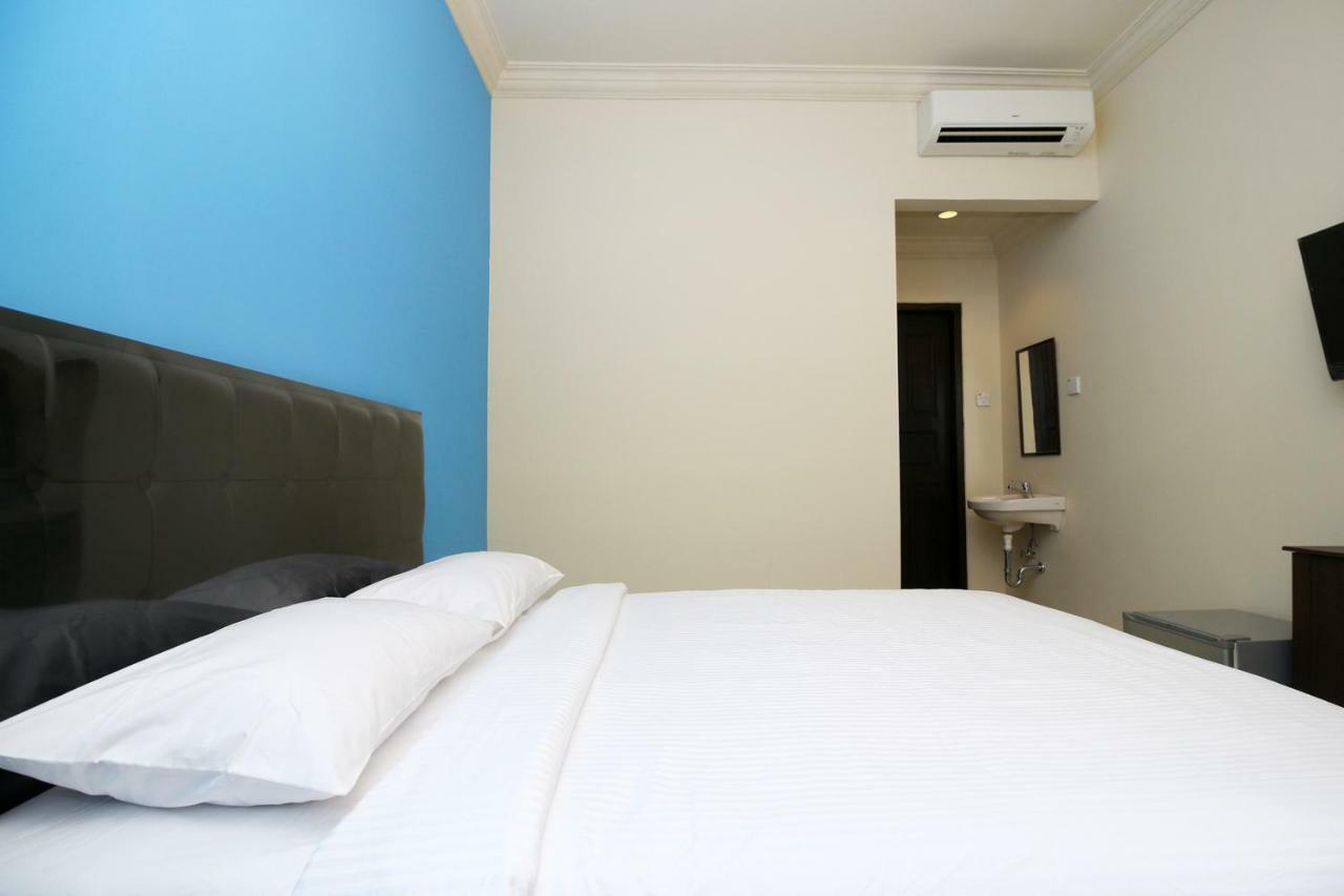 Safina Inn Syariah Sekupang Batam Exterior foto